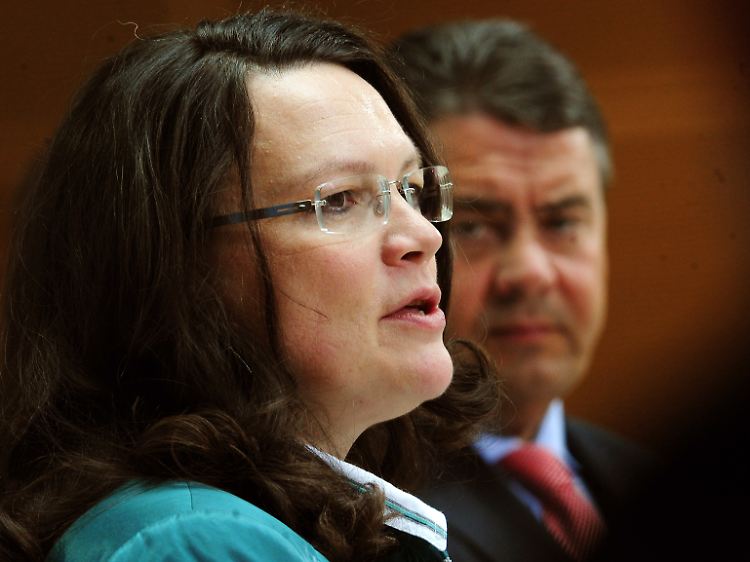 Nahles hält es nicht für klug, jetzt über Kanzlerkandidaten zu debattieren.