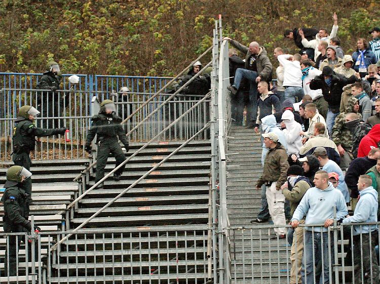 Beim FSV Zwickau kommt es immer mal wieder zu unangenehmen Tribünenvorfällen (Archivbild 2006).