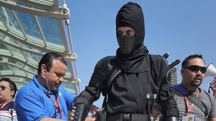 In Comics und Filmen verherrlicht: In ihrer Ausbildung lernen die Ninjas schon früh Spionage- und Guerillamethoden.