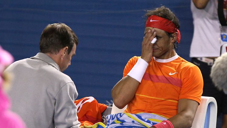 Rafael Nadal plagte sich mit einem starken Gegner und einem schmerzenden Knie.