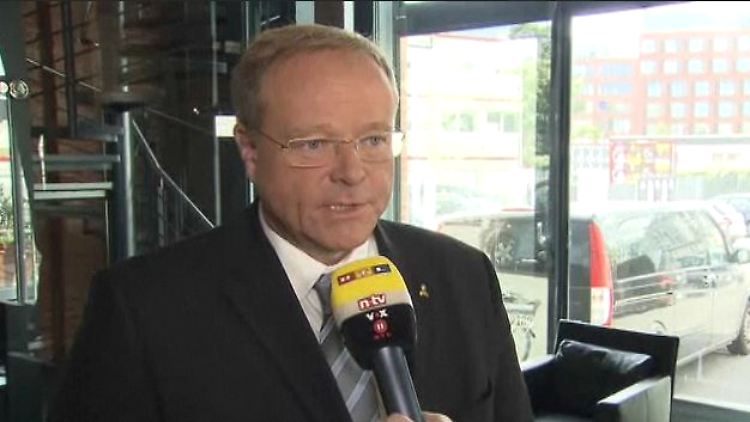Entwicklungsminister Niebel will den "Konflikt zwischen Tank und Teller" auflösen.