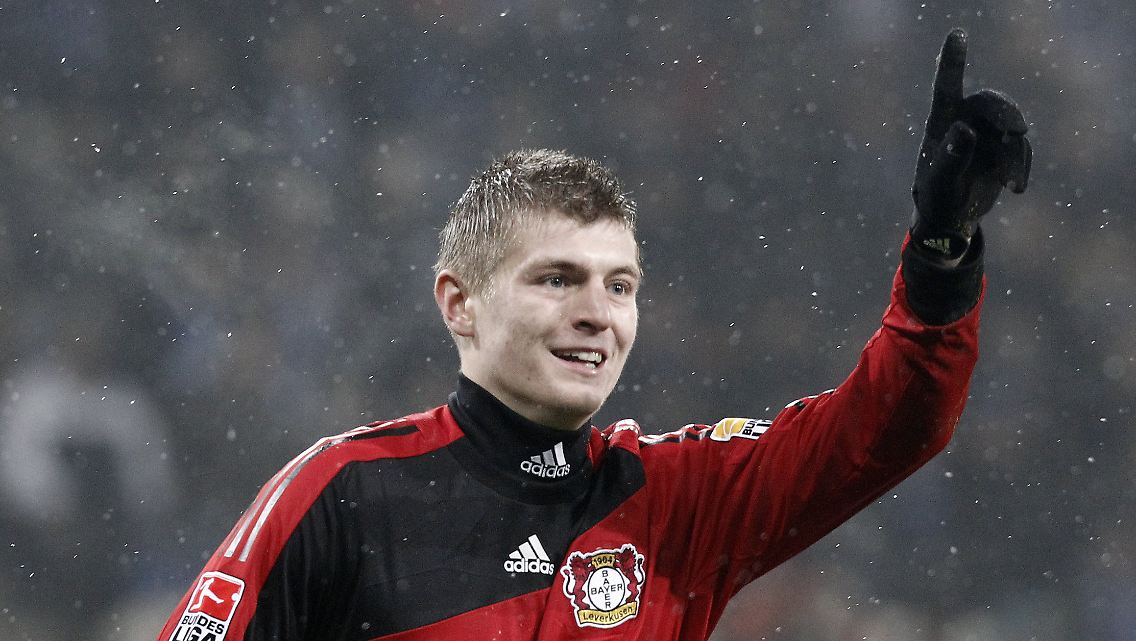 Bei Bayer Leverkusen darf Toni Kroos endlich zeigen, was er alles kann.