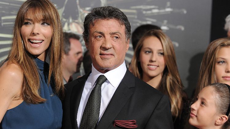 Stallone mit seiner Ehefrau Jennifer Flavin und seinen Töchtern.