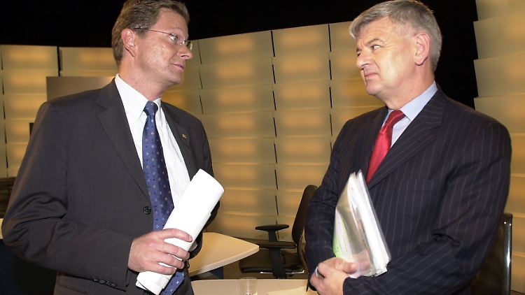 Westerwelles Verhältnis zu Fischer gilt seit langer Zeit als schwierig.