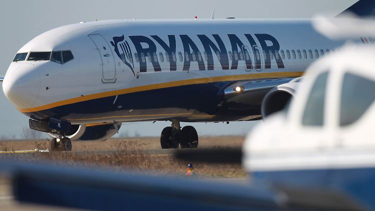 Wie die ganze Branche leidet auch Ryanair unter den hohen Kerosinpreisen.