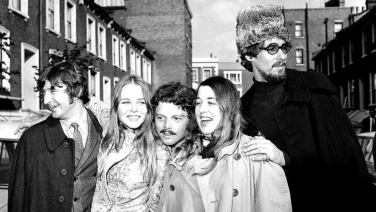 Scott McKenzie (M) mit den Mamas & Papas.