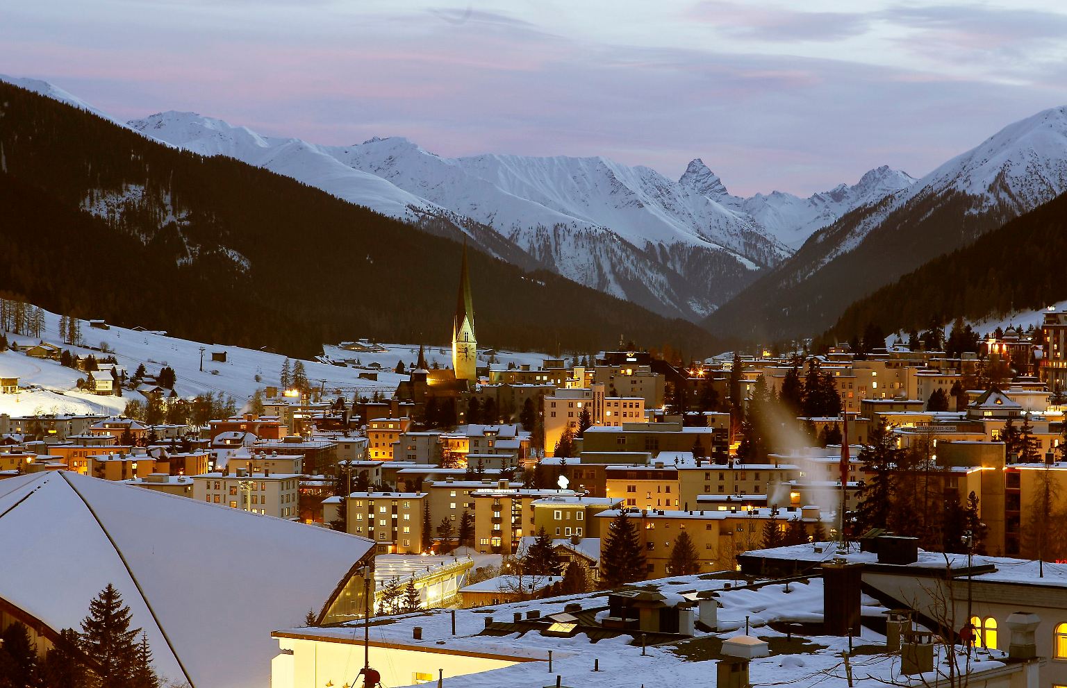 In dem kleinen Schweizer Bergstädtchen Davos kommen Jahr für Jahr die Mächtigen der Welt zusammen.