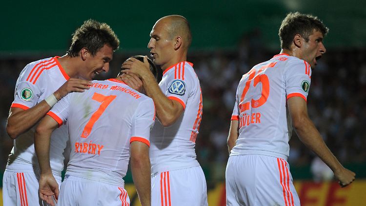 Vier Tore durften die Bayern bejubeln, zwei davon schoss Mario Mandzukic (l.).