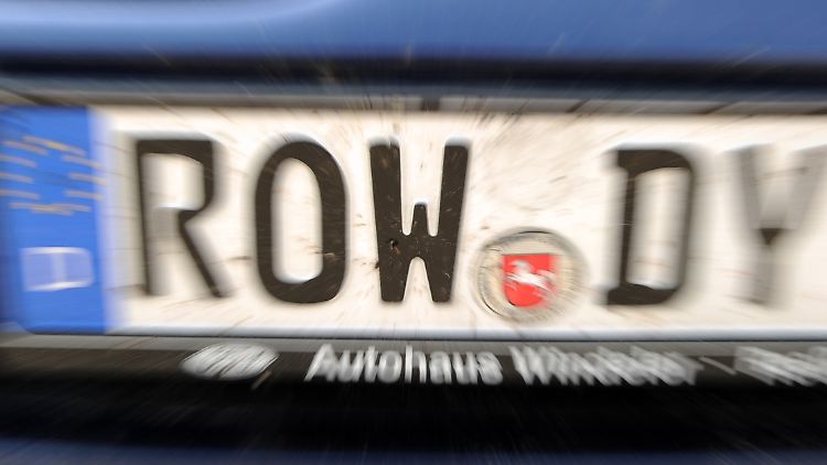 Der Polizei zufolge würde eine Lockerung der Autokennzeichen-Regeln zu Erschwernissen bei den Ermittlungen führen.