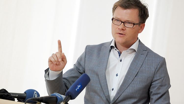 Ist Wulff ein verdienter Staatsmann? SPD-Politiker Schneider ist nicht der Meinung.