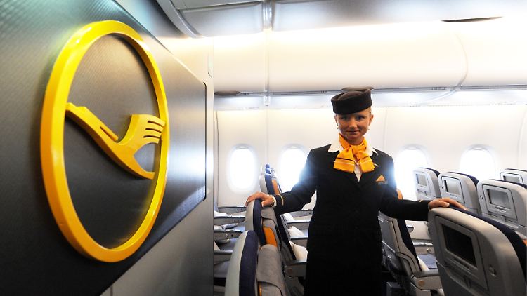 Ein Streik der Flugbegleiter würde nicht nur die Lufthansa erheblich treffen.