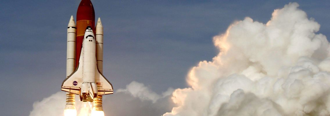 Der Start des amerikanischen Spaceshuttles "Atlantis" vom US-Weltraumbahnhof Kennedy Space Center in Cape Canaveral (Archivfoto vom 07.02.2008).