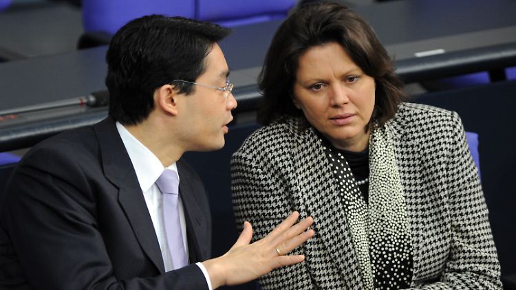 Dicke Luft in der Koalition: Rösler beklagt Aigners spätes Veto.