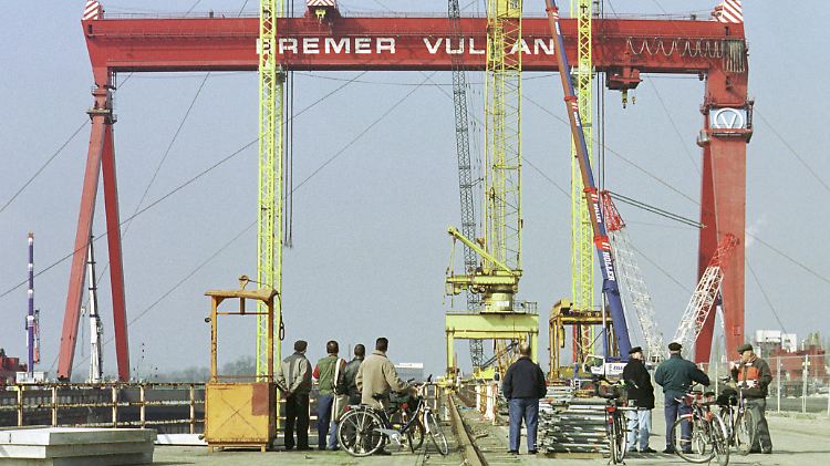 Fast eine Milliarde D-Mark sollen aus Wismar und Stralsund nach Bremen zur Vulkan-Werft umgeleitet worden sein.