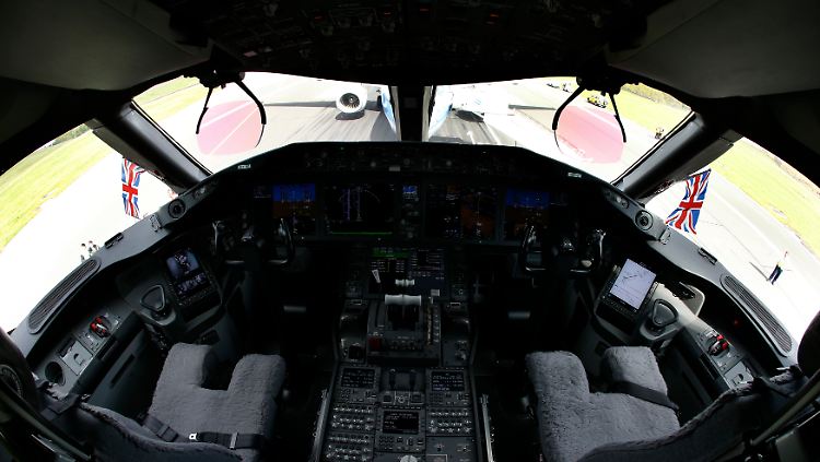 Im Cockpit einer 787