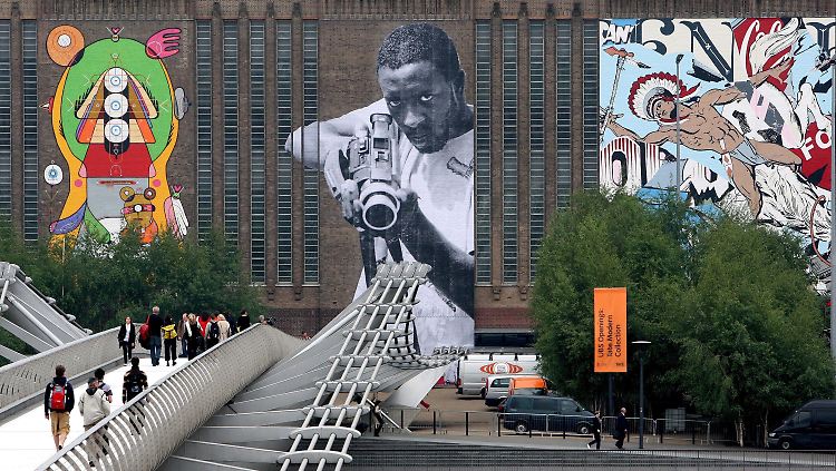 Bilder an der Fassade der Tate Modern in London (Archivbild von 2008)