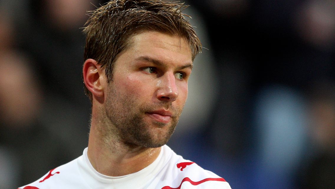 Sein Trainer wundert sich, dass er kein Spielmacher ist: Thomas Hitzlsperger. Schlaumeier.