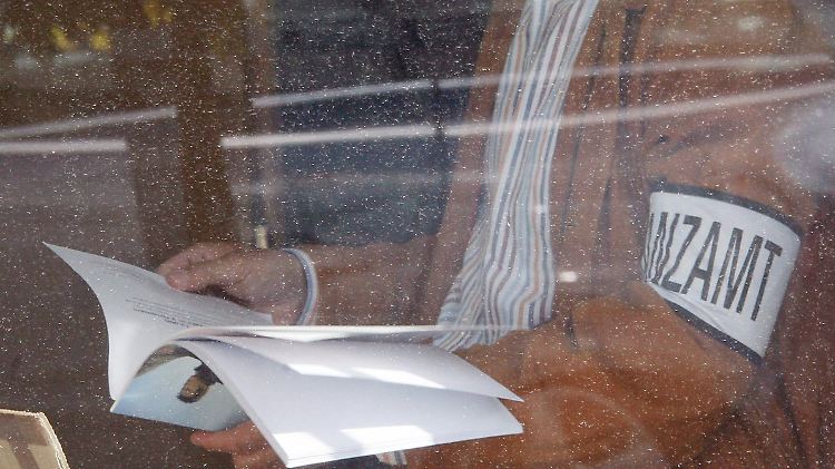 Die Daten sollen bereits den französischen Behörden angeboten worden sein.