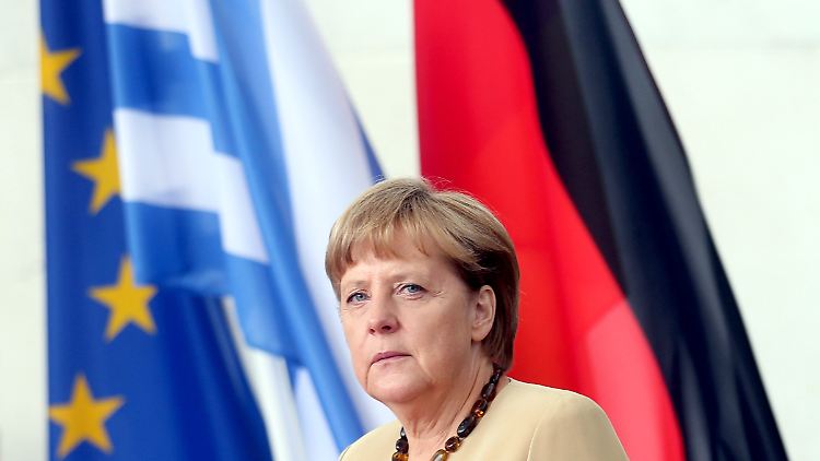 Zwischen Solidarität und Volkszorn: Angela Merkel steht eine schwere Reise bevor.