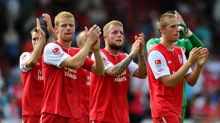 Im Pokal gescheitert, in der Liga weiter stark: Energie Cottbus bleibt in der Spitzengruppe.