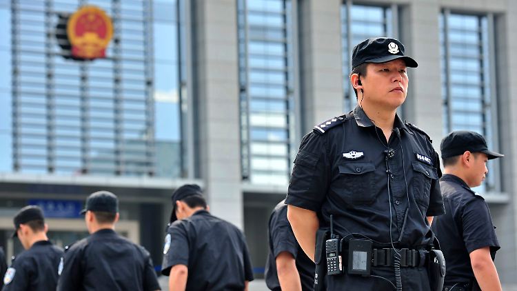 Die Polizei zeigt oft Präsenz in China - das bekommen auch die Berichterstatter zu spüren.