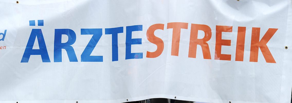 Ärzte wollen im September wohl flächendeckend gegen die geplanten Honorarkürzungen protestieren.