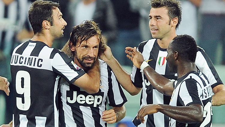 Machte alles klar: Andrea Pirlo im Kreis seiner Kollegen nach dem 2:0 für Juventus Turin.