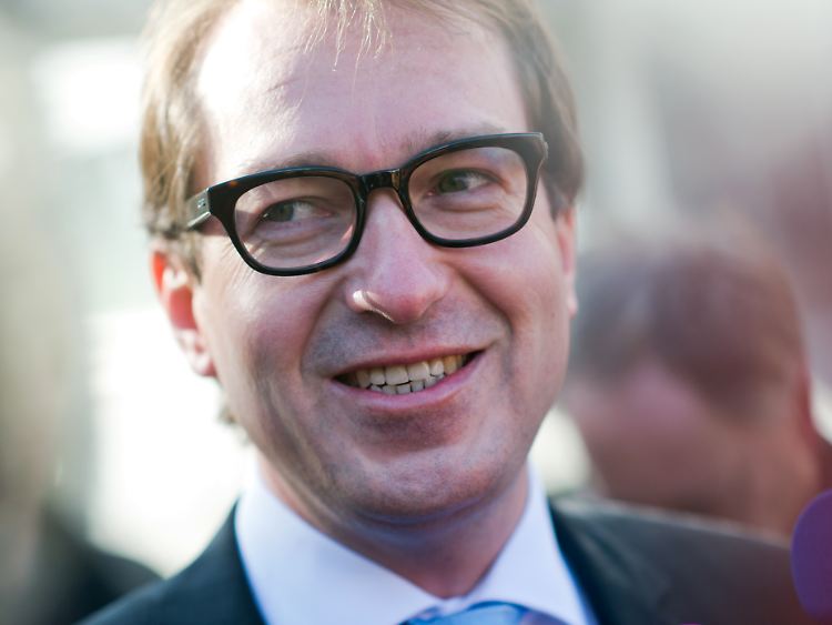 Alexander Dobrindt arbeitet gegen die Koalitionspartner und wird dafür auch in der eigenen Partei kritisiert.