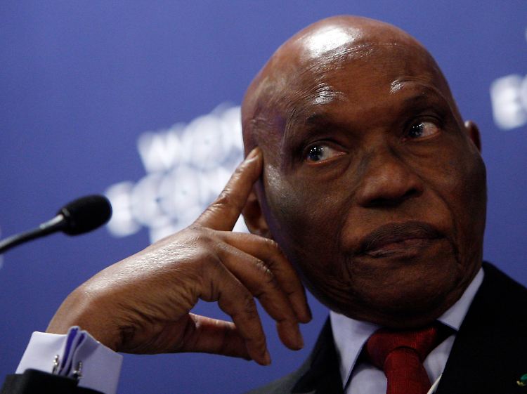 Senegals Präsident Wade sieht eine wachsende Gefahr im Wüstenterrorismus.