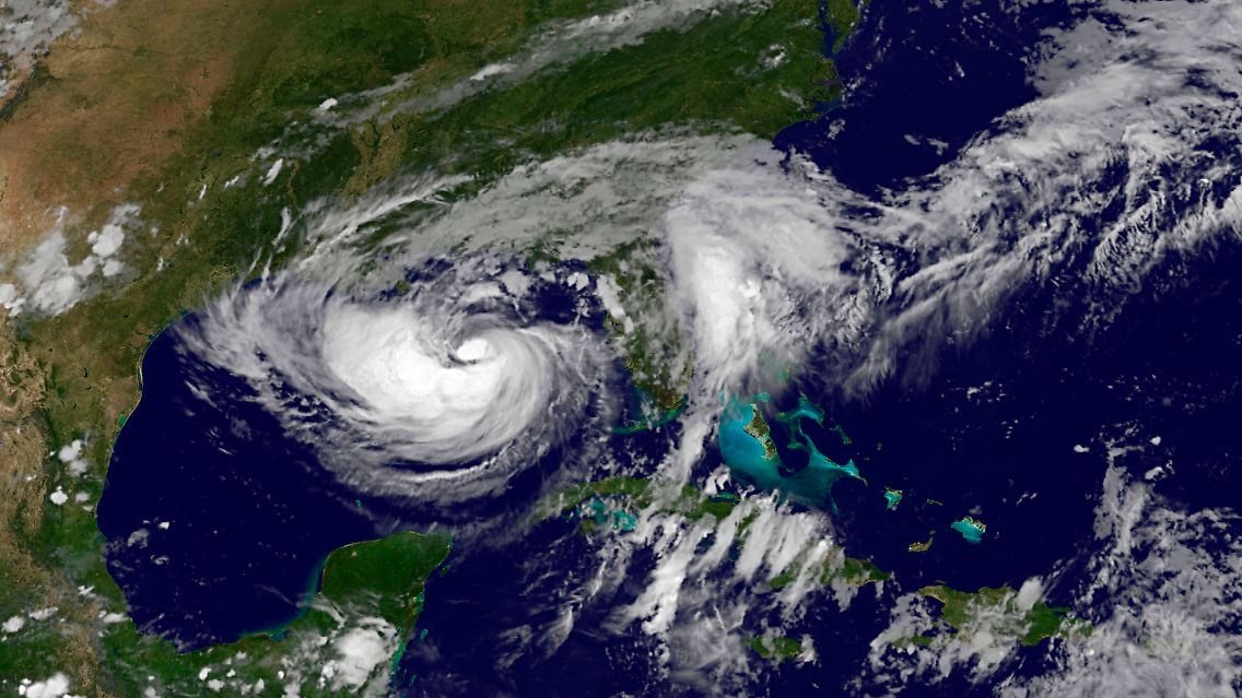 2012-08-28T020036Z_01_TOR125_RTRMDNP_3_STORM-ISAAC.JPG2709594058749968058.jpg