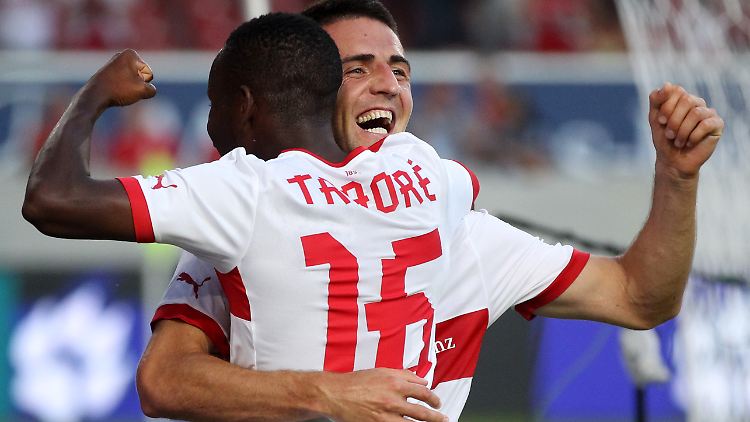 So wollen sie wieder jubeln: Das Hinspiel gewannen Vedad Ibisevic und der VfB Stuttgart mit 2:0.