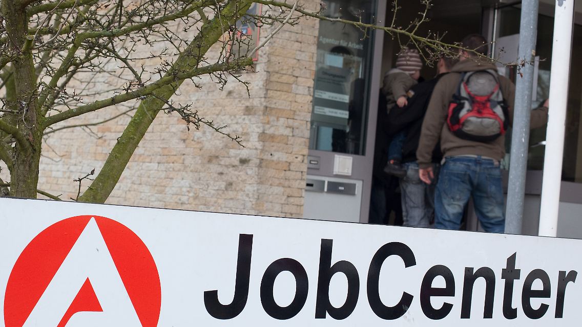 Die derzeitige Betreung in den Jobcentern verstößt gegen das Grundgesetz.