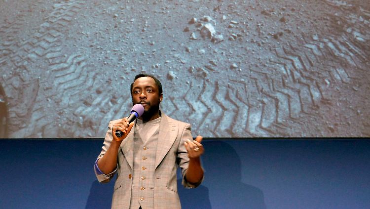 Überirdisch: Will.i.am von den Black Eyed Peas singt sein Mars-Lied in einem Nasa-Labor in Pasadena.
