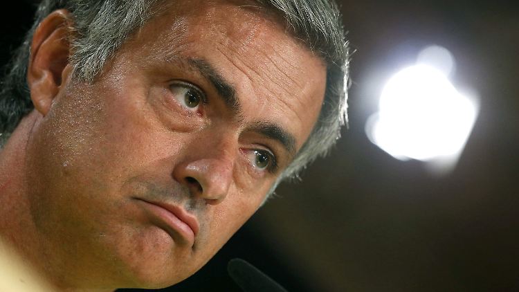 Den Supercup gewinnen oder nicht gewinnen, Barcelona schlagen oder nicht schlagen - nichts davon zählt momentan für mich": José Mourinho.