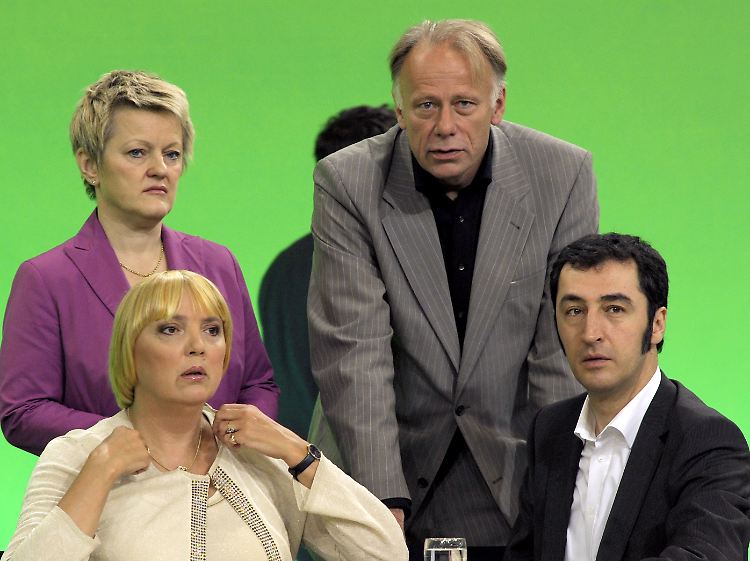 Künast, Trittin, Roth, Özdemir (v.l.o.) - mit ihren Partei- und Fraktionschefs haben die Grünen eigentlich schon ausreichend Köpfe, die sie bei der Bundestagswahl verkörpern können.