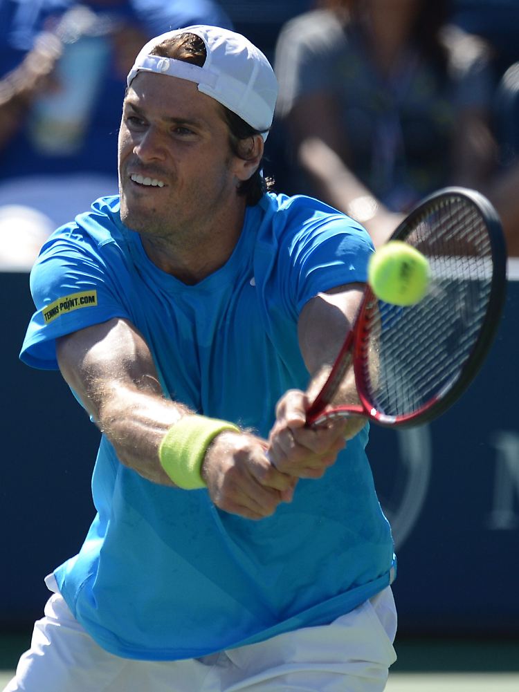 Tommy Haas in einem hellblauen Shirt.