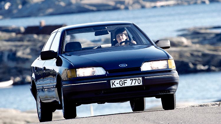 Ersatz für den Granada: Ford wollte mit dem Scorpio allerdings auch in der oberen Mittelklasse wildern.