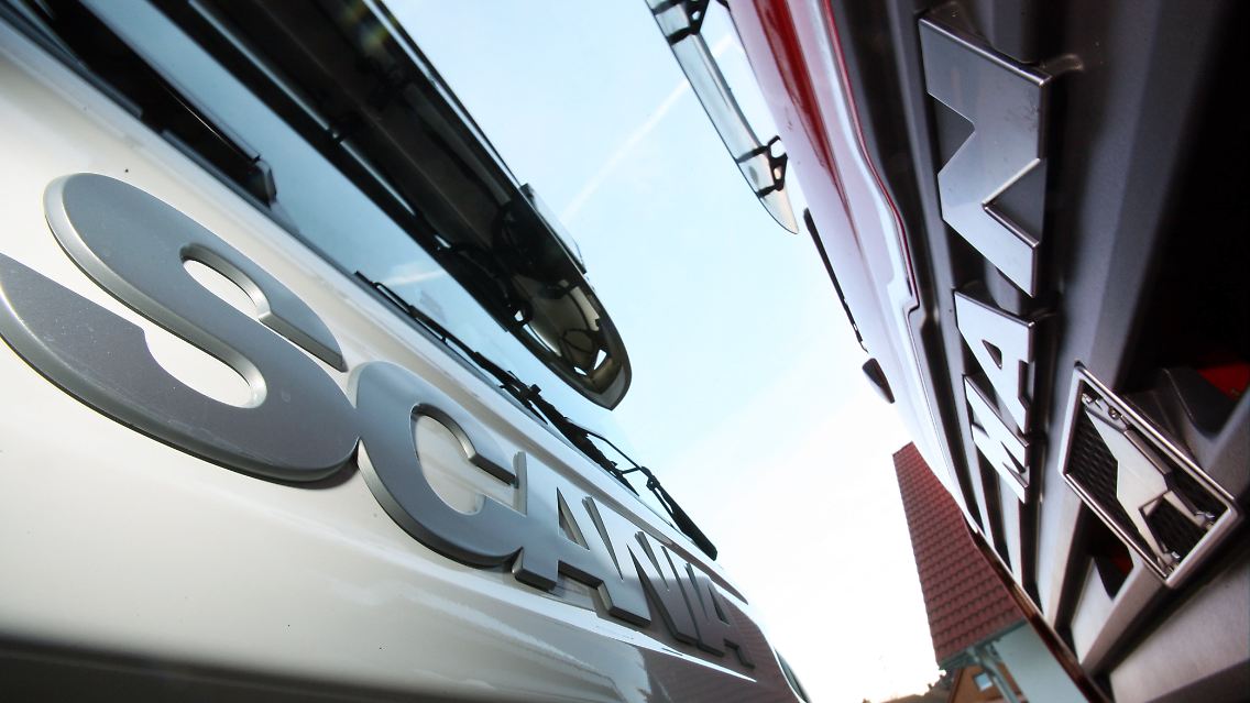 Noch getrennt, bald beide im VW-Konzern? Die Lkw-Hersteller Scania und MAN.