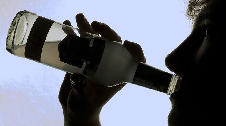 Die "Koma-Säufer" werden immer jünger. Dem soll ein Riegel vorgeschoben werden.