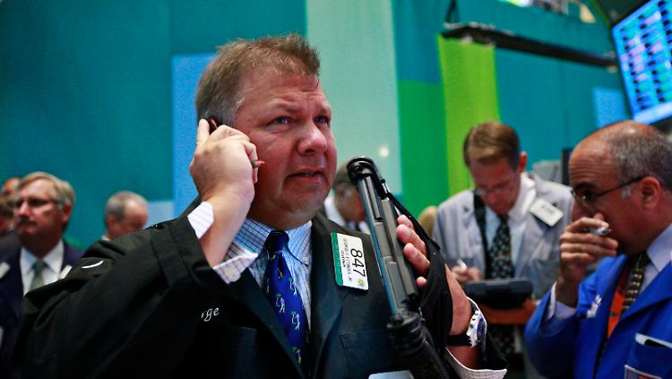 2012-08-27T145913Z_01_NYK501_RTRMDNP_3_MARKETS-GLOBAL.JPG1980576380932949466.jpg