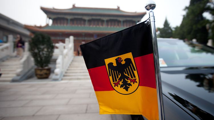 Vor dem chinesischen Regierungssitz in Peking.