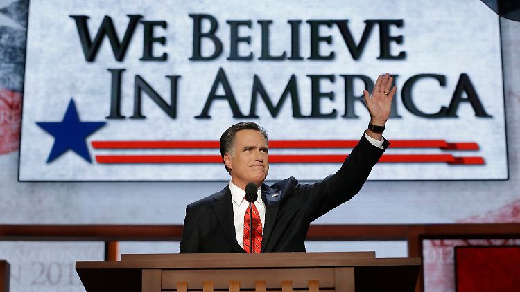 Mitt Romney nimmt die Nominierung an. 