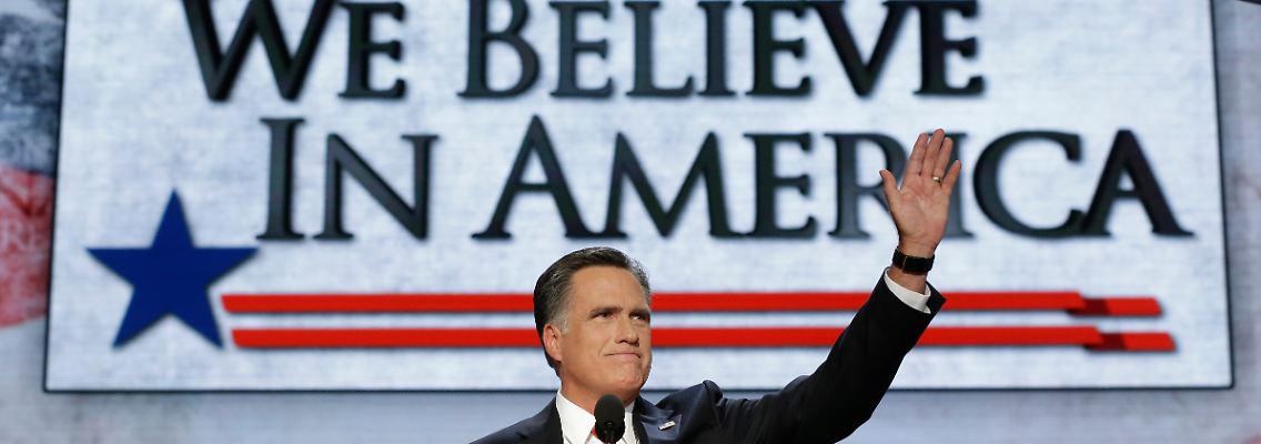 Mitt Romney nimmt die Nominierung an.