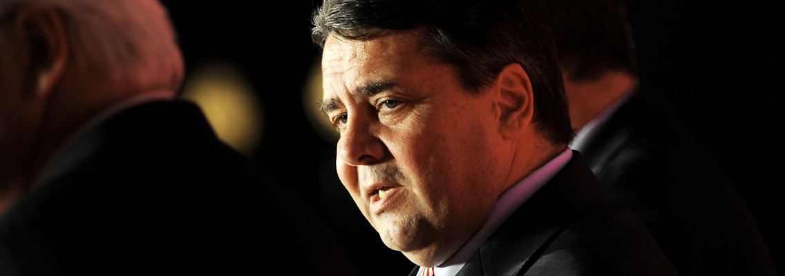 Kandidaten mit Kratzern: Steinmeier fuhr bei der Wahl 2009 ein desolates Ergebnis ein, Gabriel ist nicht beliebt genug bei den Wählern.