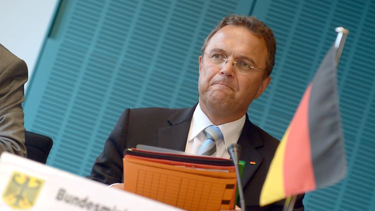Innenminister Friedrich will die Plakataktion fortsetzen.