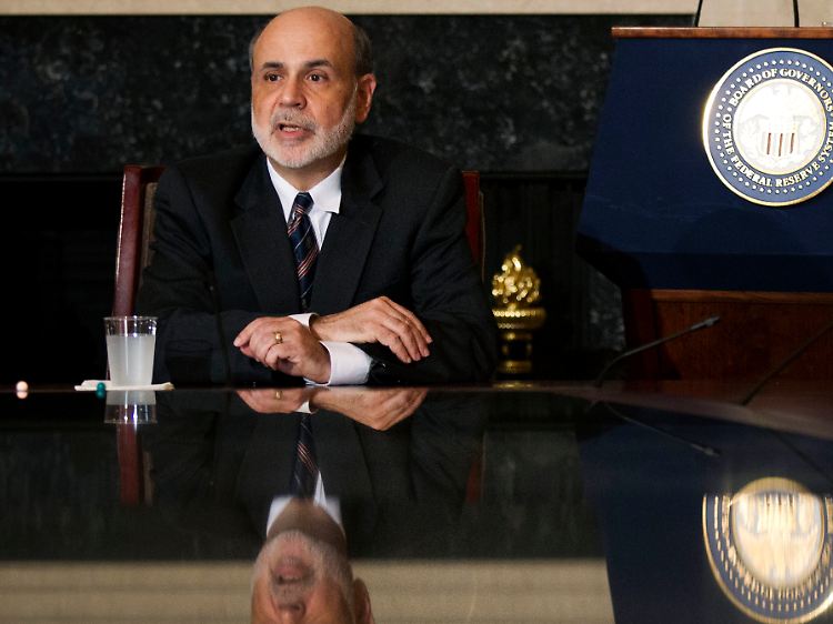"Es ist aber nötig, dass wir weitere Fortschritte erreichen, besonders am Arbeitsmarkt": Ben Bernanke schließt zunächst einmal nichts aus