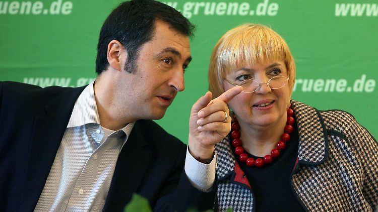 Cem Özdemir und Claudia Roth möchten, dass der gesamte Grünen-Parteivorstand zurücktritt. 