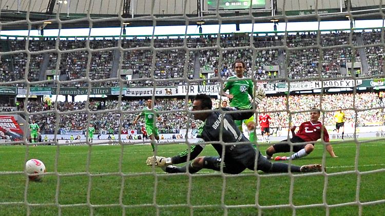 Hannovers 2:0 durch Artur Sobiech sollten nach zwei weitere 96-Tore folgen. Wolfsburg schoss keins.