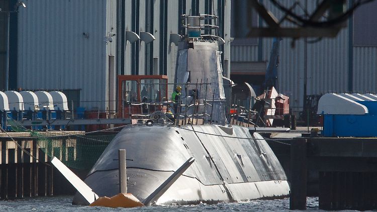 Um drei solcher U-Boote der Dolphin-Klasse geht es.