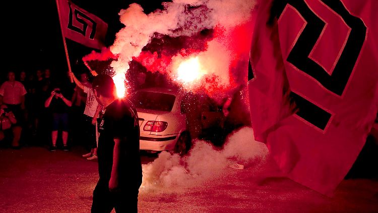 Die Anhänger der Partei "Goldene Morgenröte" sind rassistisch und in Teilen Gewaltbereit.